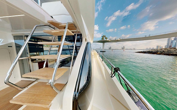 Аренда моторной яхты Ferretti 670 Bella 4 в Дубае, ОАЭ